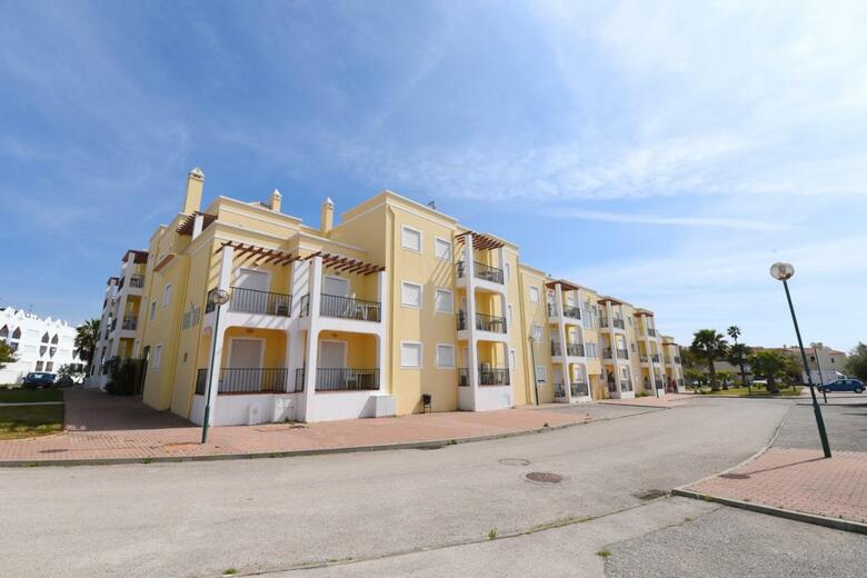 Aparthotel Praia Da Lota Beachfront Resort - Hotel & Apartments