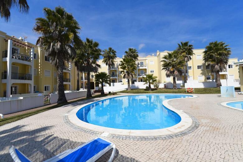 Aparthotel Praia Da Lota Beachfront Resort - Hotel & Apartments
