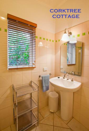 Bed & Breakfast Crafers Cottages