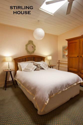 Bed & Breakfast Crafers Cottages
