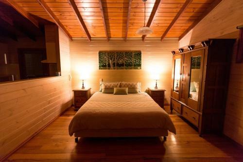 Lodge Southern Anchorage Retreat