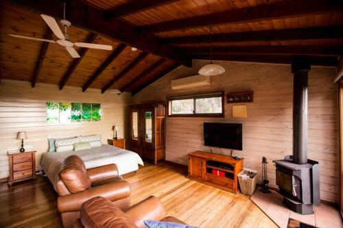 Lodge Southern Anchorage Retreat