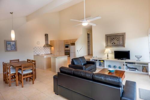 Hotel Peregian Court Resort
