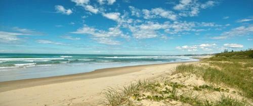 Hotel Peregian Court Resort