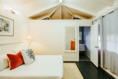 Casuarina Motel Suites