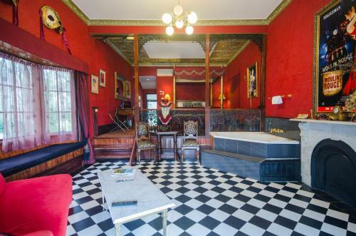 Casuarina Motel Suites