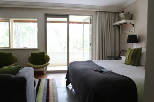 Hostal Elfin Hill Country Accommodation