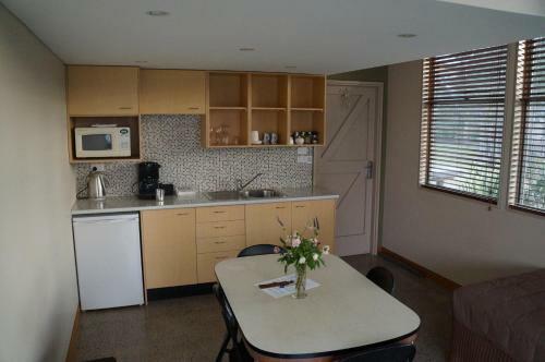 Hostal Elfin Hill Country Accommodation