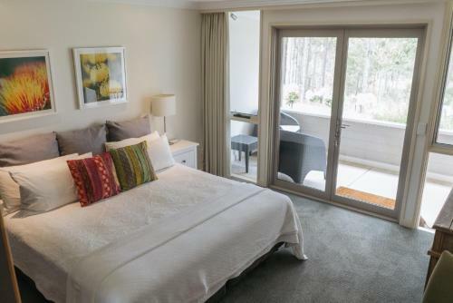Hostal Elfin Hill Country Accommodation