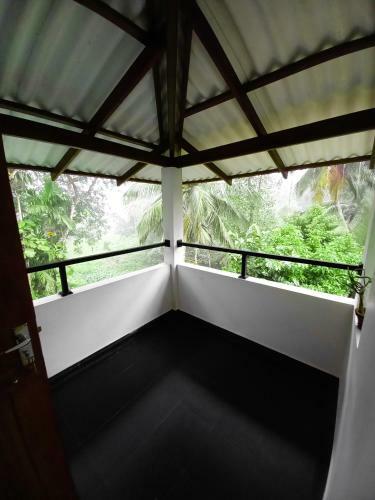 Hostal Rainforest River Bay