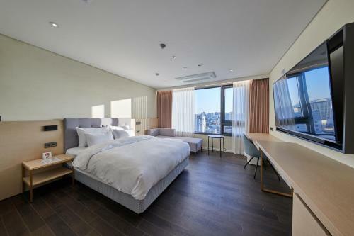 H1 Hotel