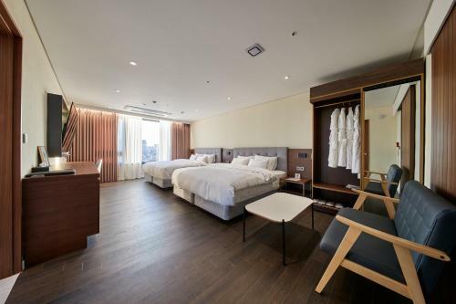 H1 Hotel