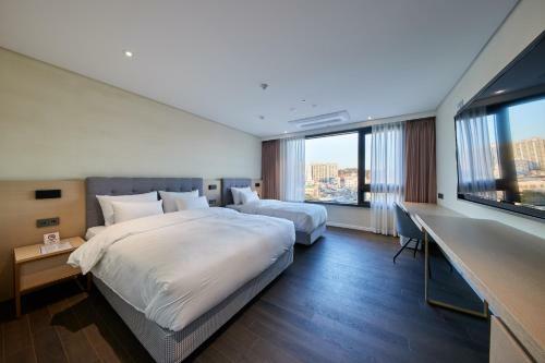 H1 Hotel