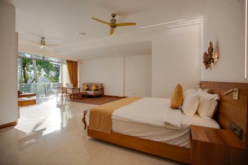 Hotel Beacon By The Bay - 05 Bed Room Luxury Villa