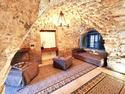 Unique Crusader Apartment In Old Acre
