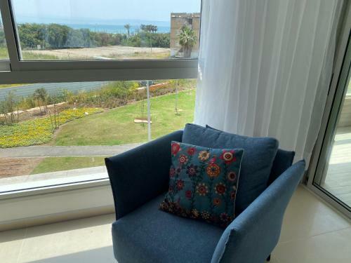 Acre New 3 Bedrooms Beachfront Apartment