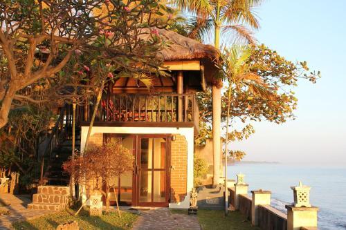 The Ning Beach Front Villa
