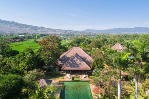 Villa Lotus Dencarik