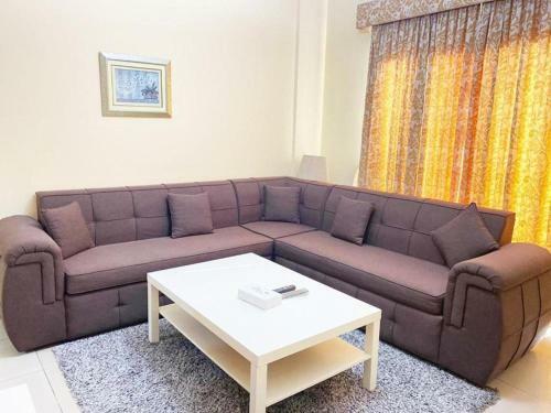 Oyo 122 Majestic Hotel