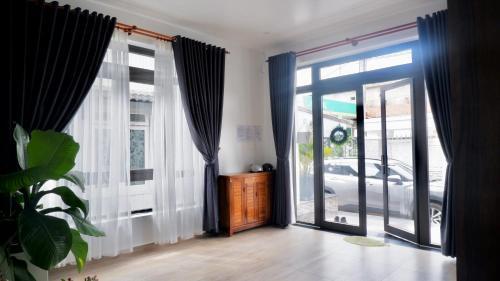 Hostal Th?nh ?i?n Home - ?� L?t