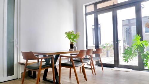 Hostal Th?nh ?i?n Home - ?� L?t