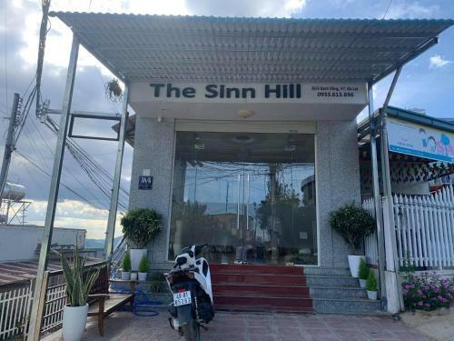 The Sinn Hill