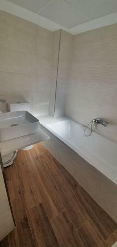 Beautiful Apartment In Third Line Beach Boliches