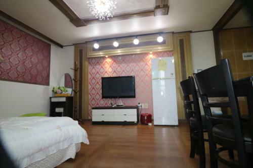 Gyeongju Raspberry Pension