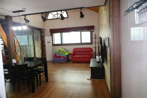 Gyeongju Raspberry Pension