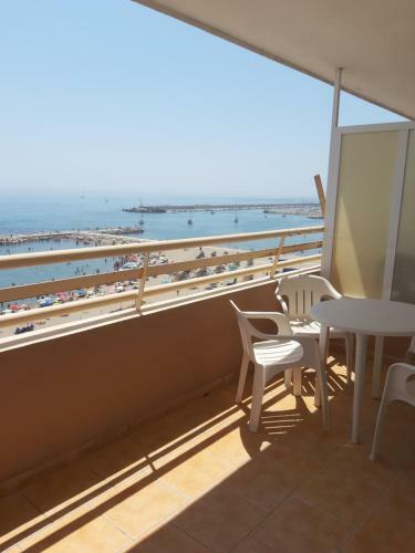 Apartamento En Edificio Stella Maris 2