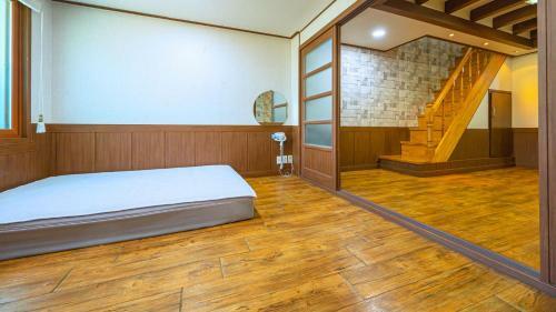 Songrim Hanok Pension