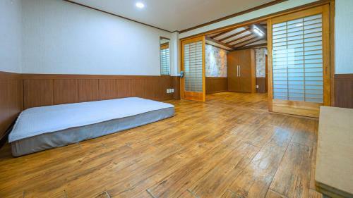 Songrim Hanok Pension