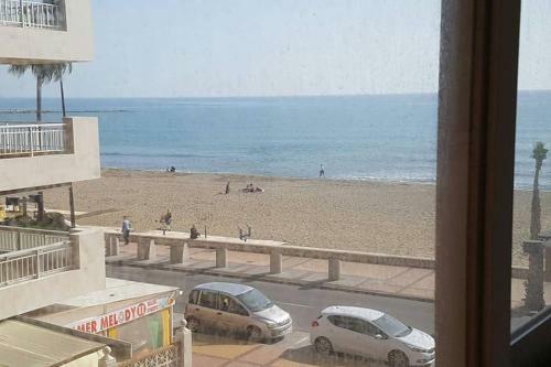 Apartamento Beachfront With Sea Views And Pool