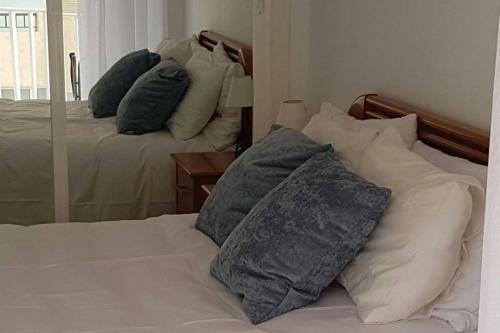 Apartamento Beachfront With Sea Views And Pool
