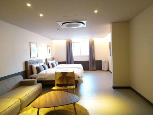 Brown Dot Hotel Gyeongju