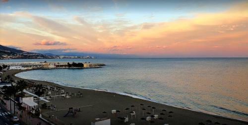 Apartamento En Fuengirola Junto Al Paseo Mar�timo