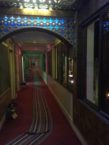 Hotel Deluxe