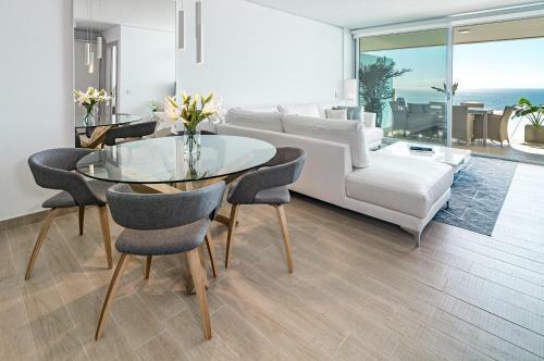Hig- Modern Apartment Stunning Views, Next To Beach