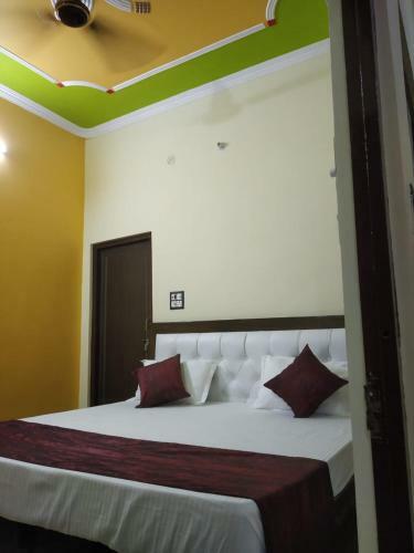 Hotel Awadh Kailash