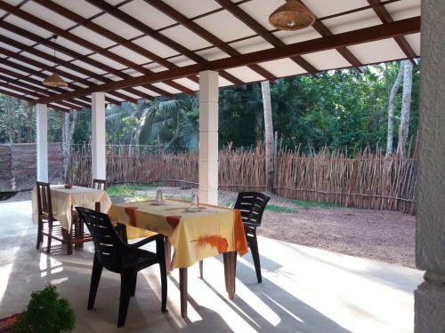 Hostal Cashew Villa Hiriketiya