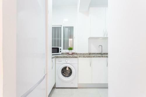 Fuengirola Puerto Apartment By Ghr Rentals