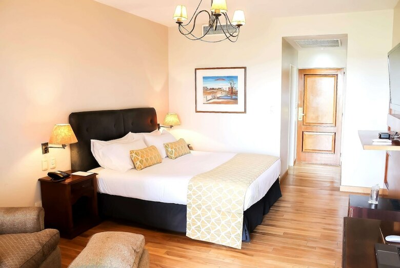 Hotel Wyndham Garden Lujan