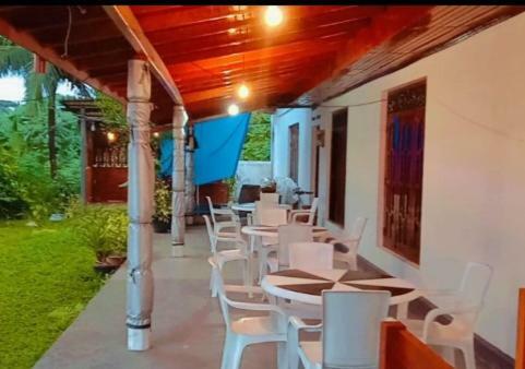 Bed & Breakfast Hiri Moon Villa