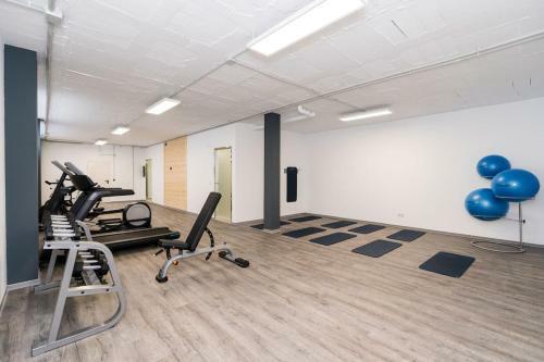 Hugo Modern Apartment Best Facilities