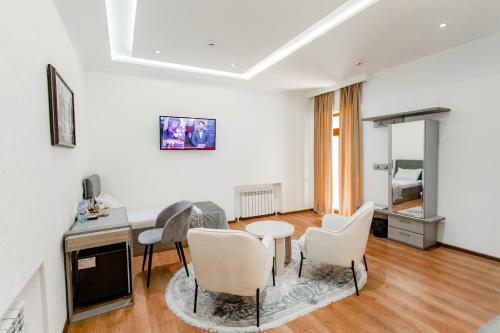 Bed & Breakfast Registon Saroy Hotel