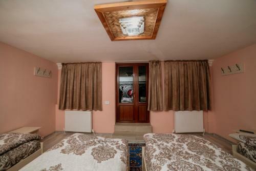 Siyob Hostel