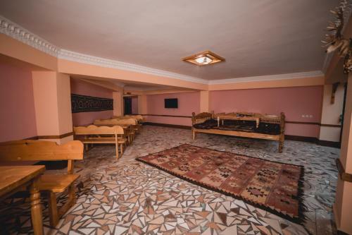 Siyob Hostel