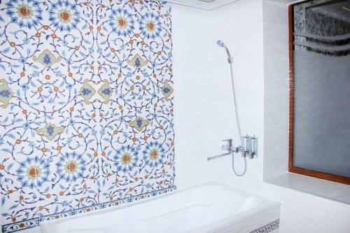 Hostal Colibri Traditional Guest House