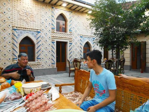 Hostal Colibri Traditional Guest House