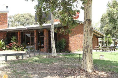 Bonnie Doon Hotel Motel